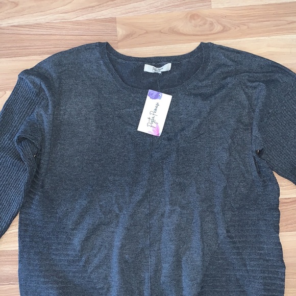 Peyton Primrose Size Large Grey Sweater - Picture 2 of 7